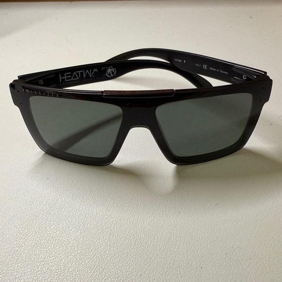 HEATWAVE QUATRO SUNGLASSES: BONES CUSTOM (Polarized) - Picture 1 of 8